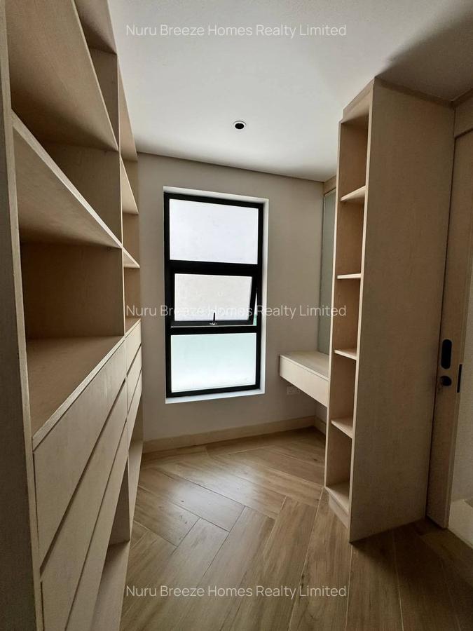 5 Bed Townhouse with En Suite in Lavington - 14