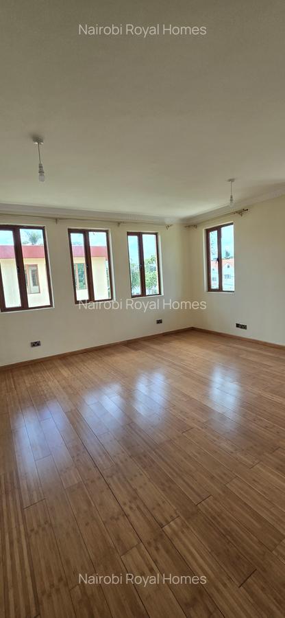 5 Bed Townhouse with En Suite at Lavington Green - 13