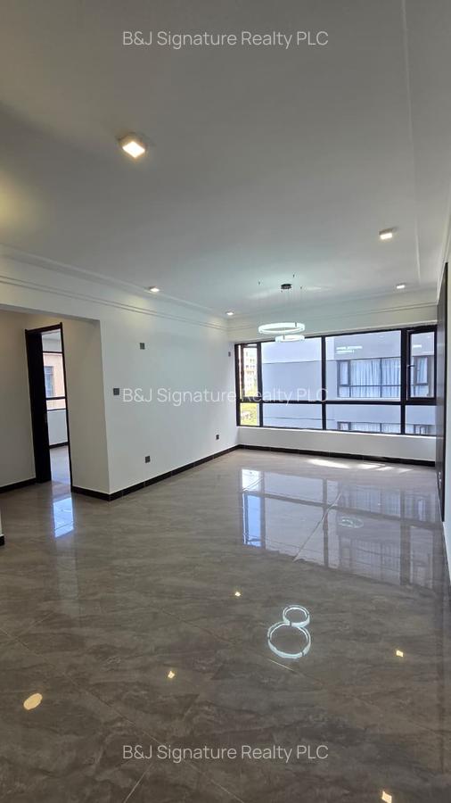 2 Bed Apartment with En Suite in Lavington - 2