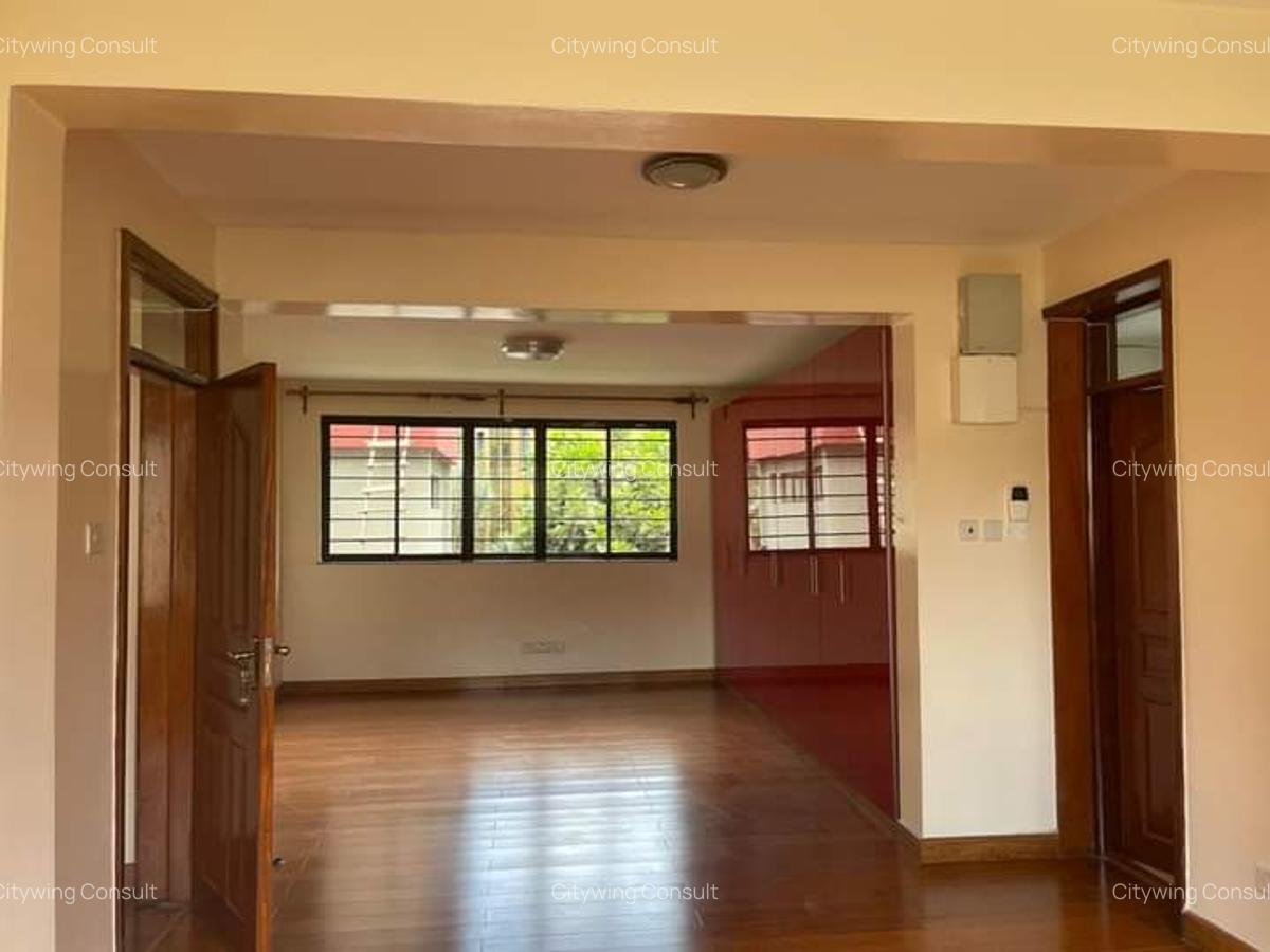 5 Bed Townhouse with En Suite at Convent Drive - 11