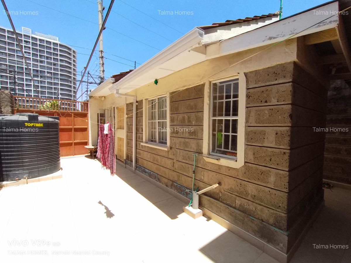 3 Bed Townhouse with En Suite at Off Mombasa Road - 4