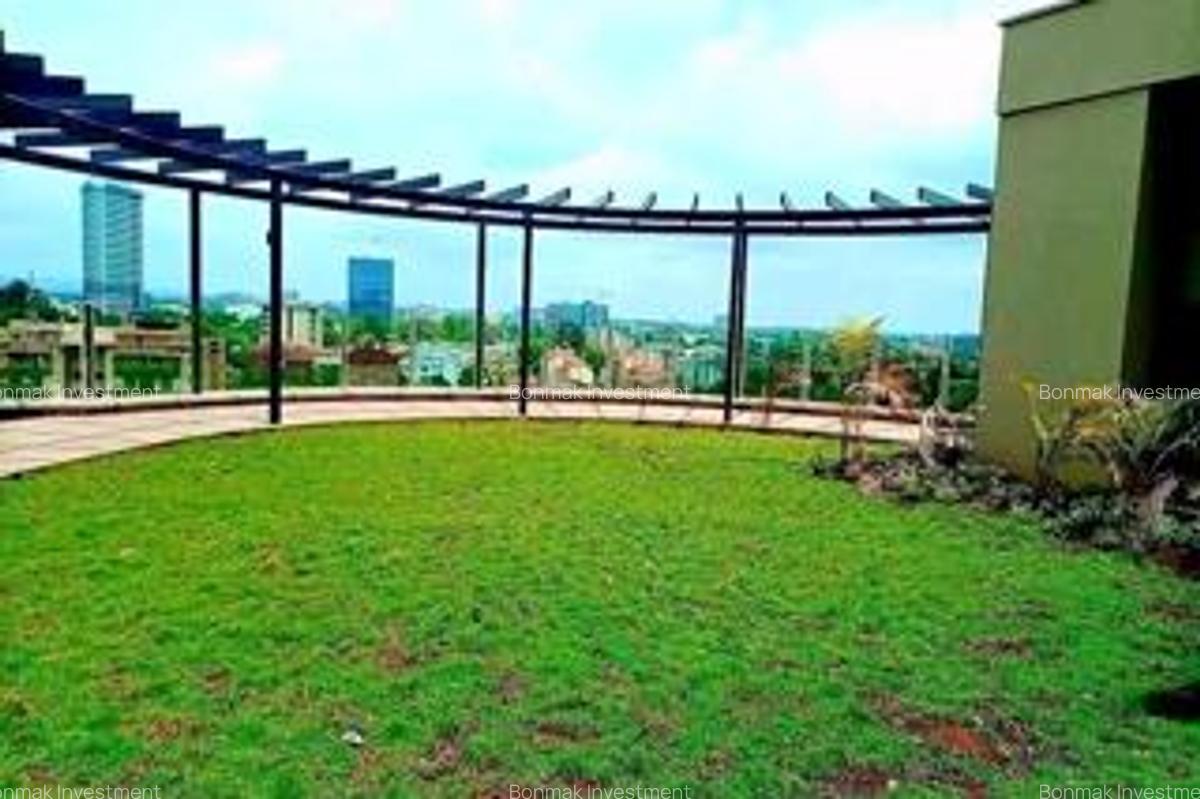 4 Bed Apartment with En Suite at Riverside Drive - 4