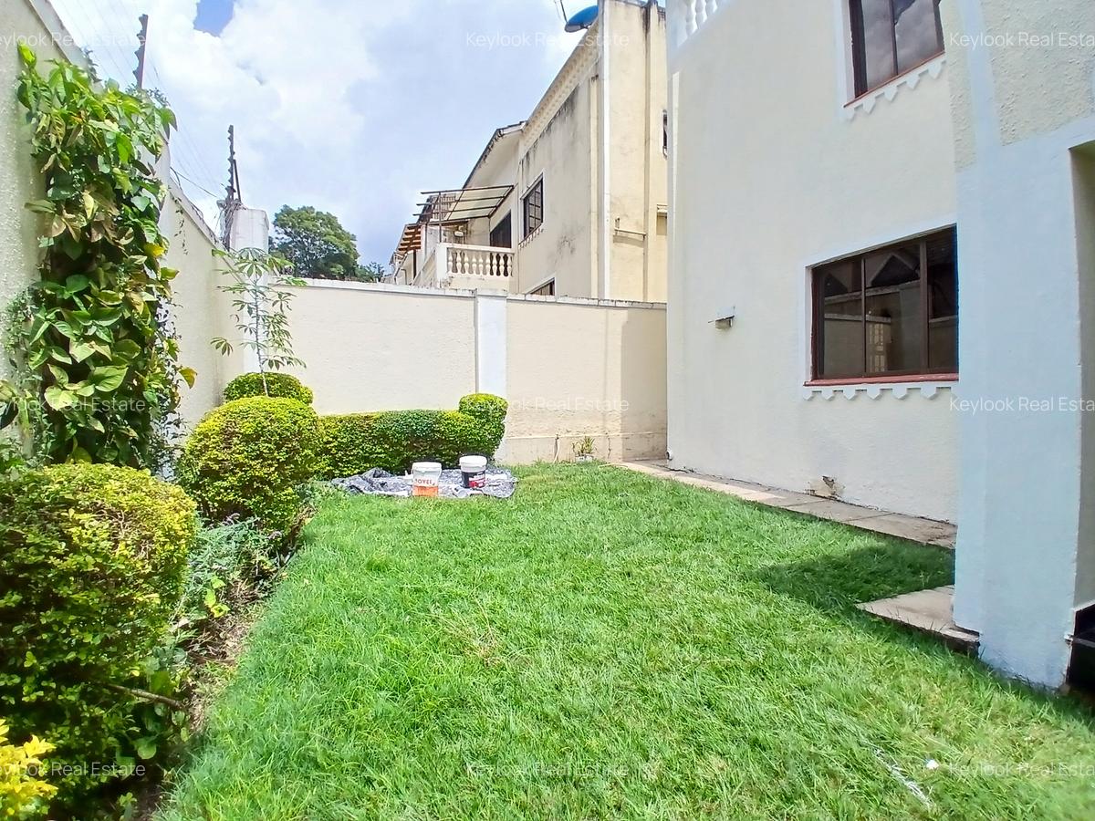 4 Bed Townhouse with En Suite at Lavington Green - 4