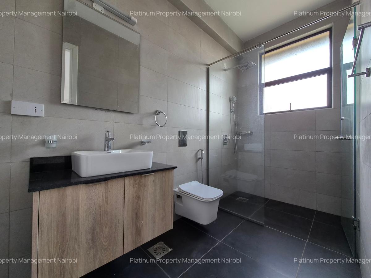 2 Bed Apartment with En Suite at Second Parklands - 17