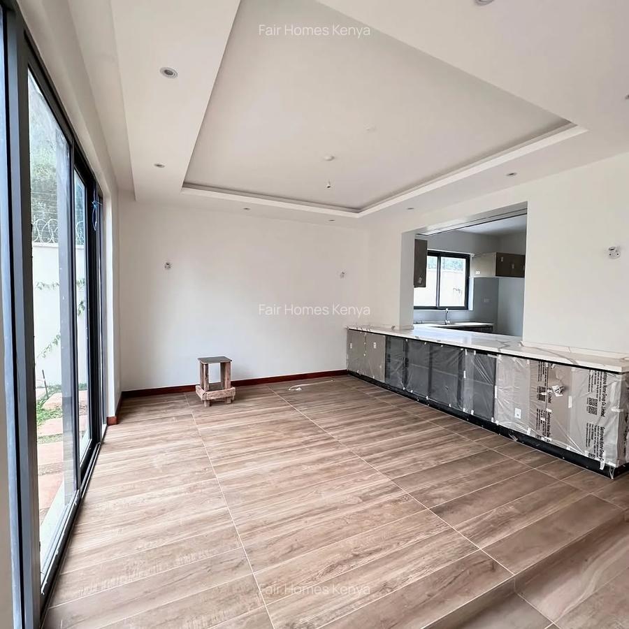 6 Bed Townhouse with En Suite at Lavington Green - 5