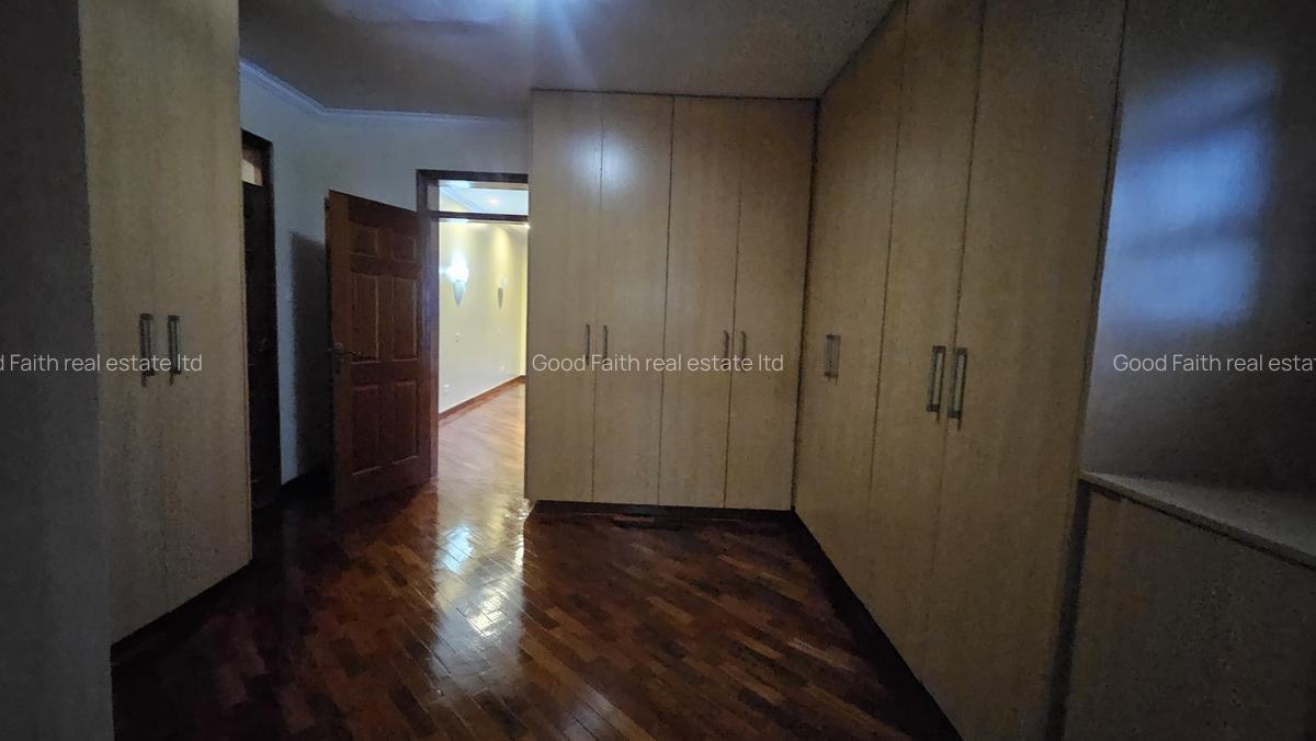 4 Bed Townhouse with En Suite in Kiambu Road - 6