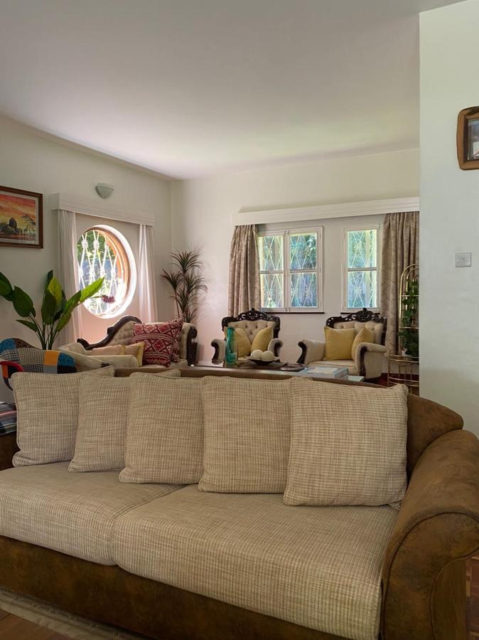 4 Bed House with En Suite at Westlands - 3