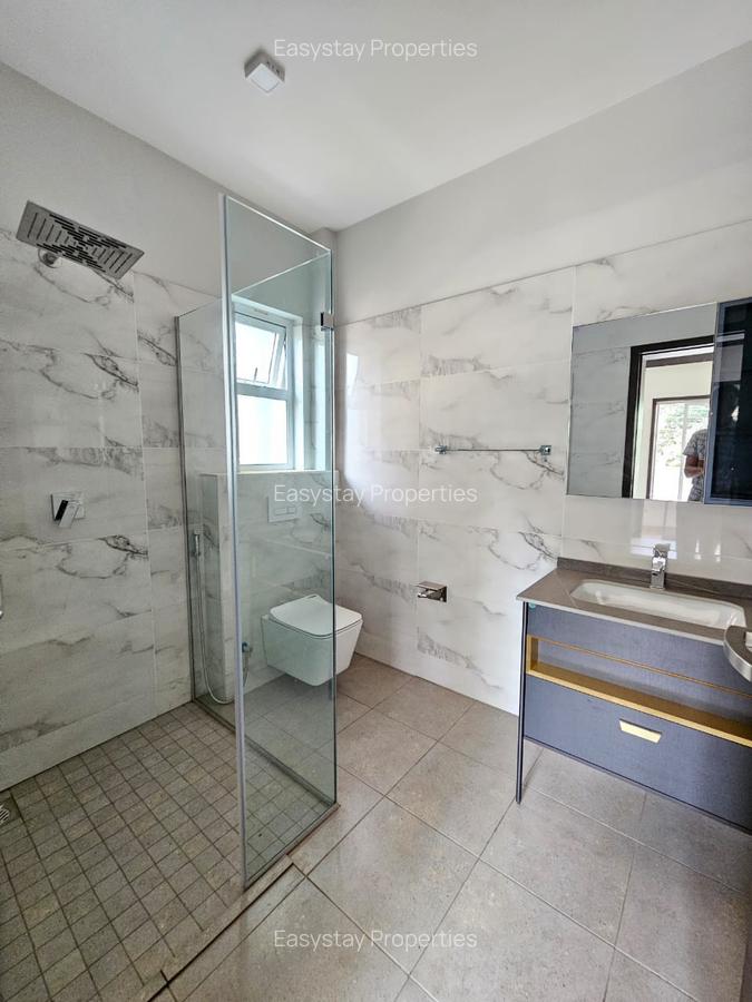 2 Bed Apartment with En Suite in Riverside - 4