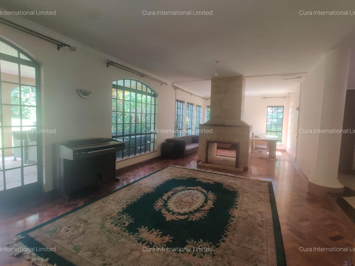 5 Bed Townhouse with En Suite in Runda - 2