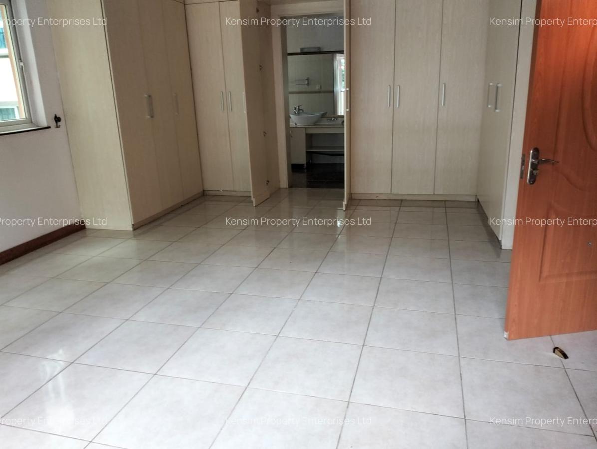4 Bed Townhouse with En Suite in Riverside - 7