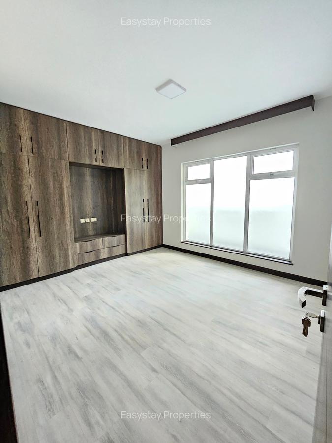 2 Bed Apartment with En Suite in Riverside - 4