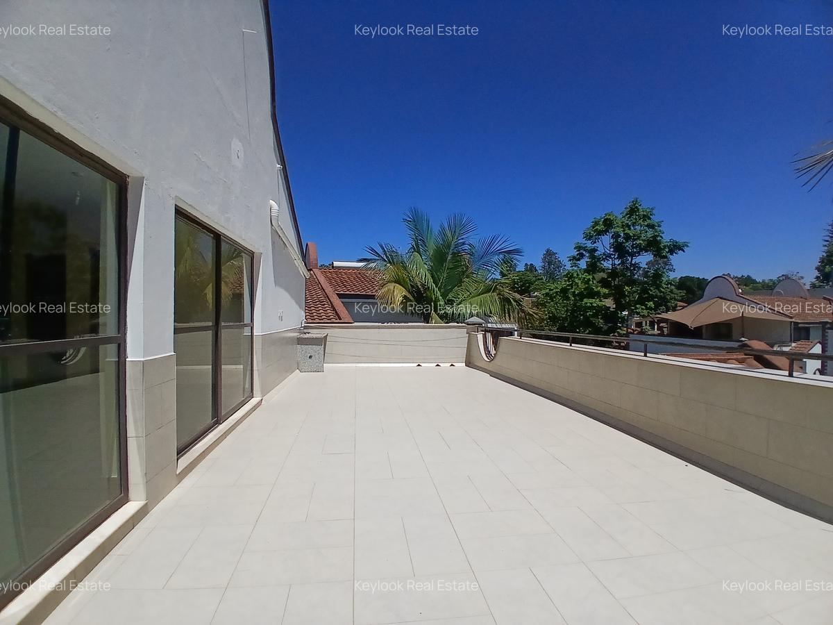 5 Bed Townhouse with En Suite at Gravelia Groove - 7