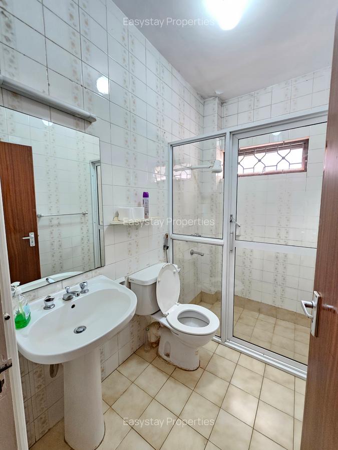 5 Bed House with En Suite in Westlands Area - 4