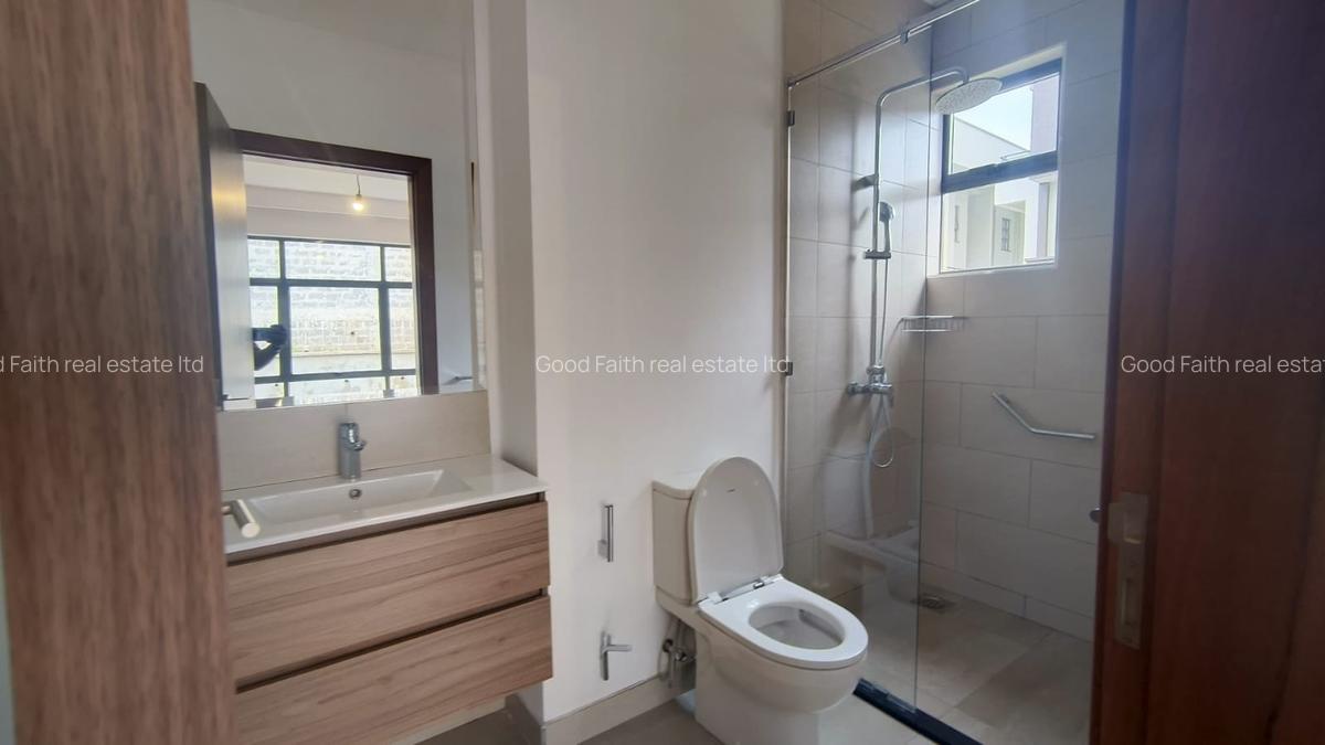 4 Bed House with En Suite at Two Rivers - 16