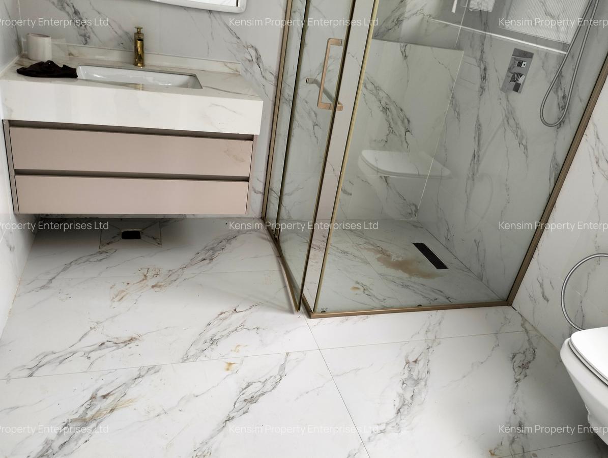 5 Bed Townhouse with En Suite in Lavington - 6