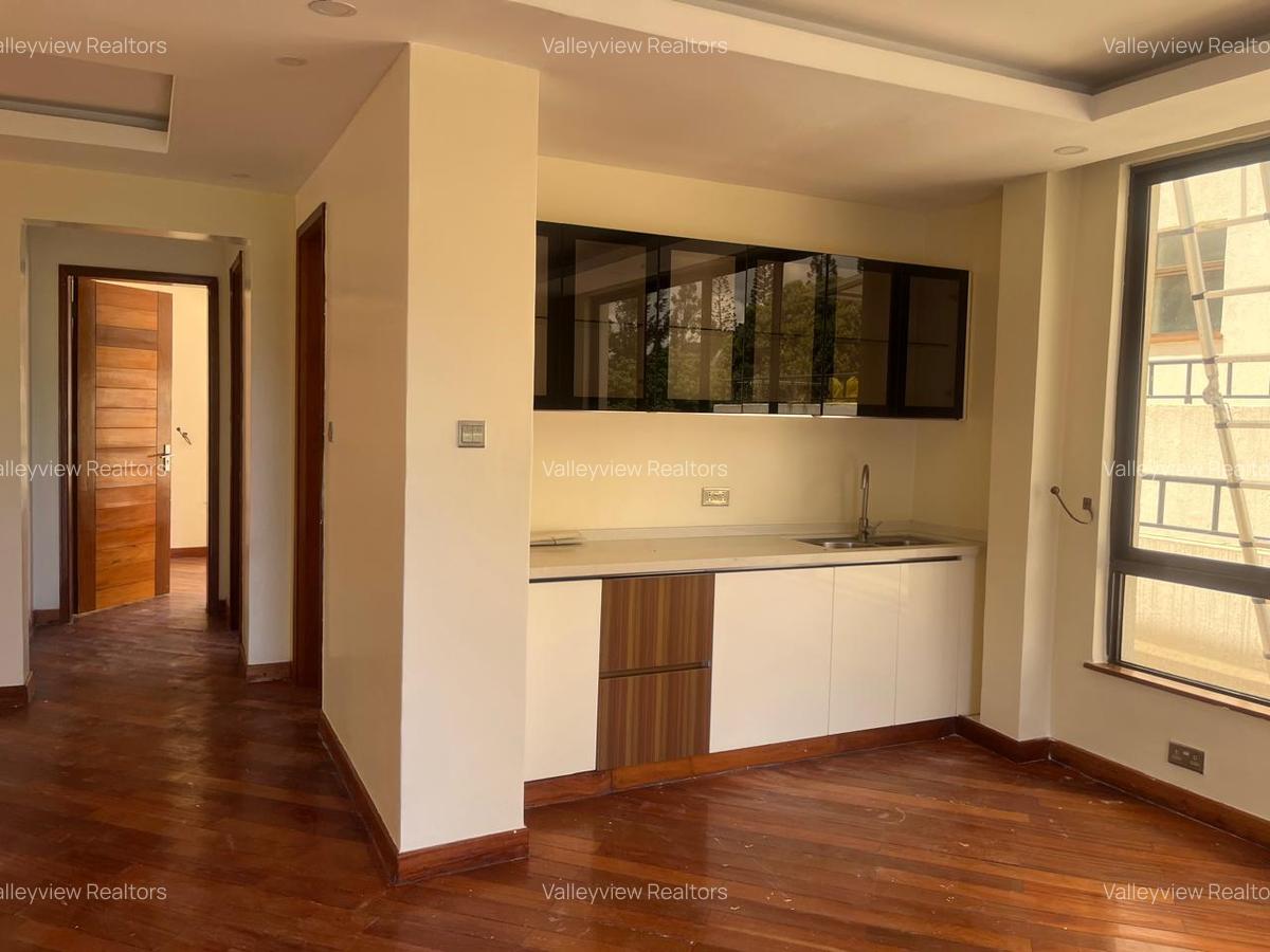 5 Bed Townhouse with En Suite at Kileleshwa - 3