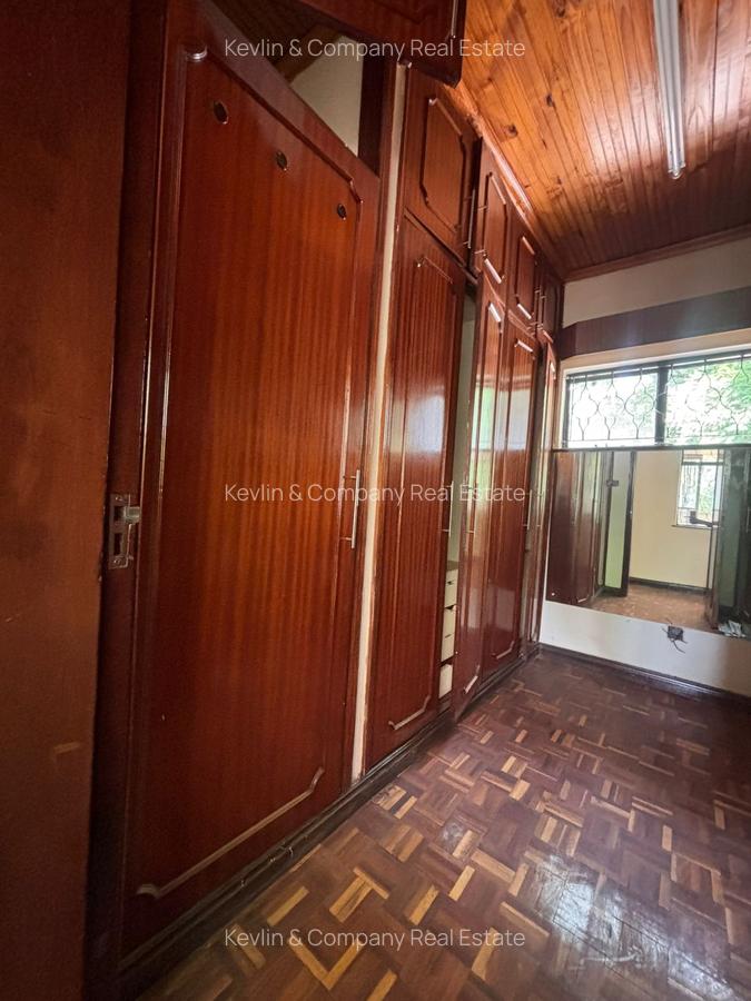 4 Bed House with Garden in Riverside - 3