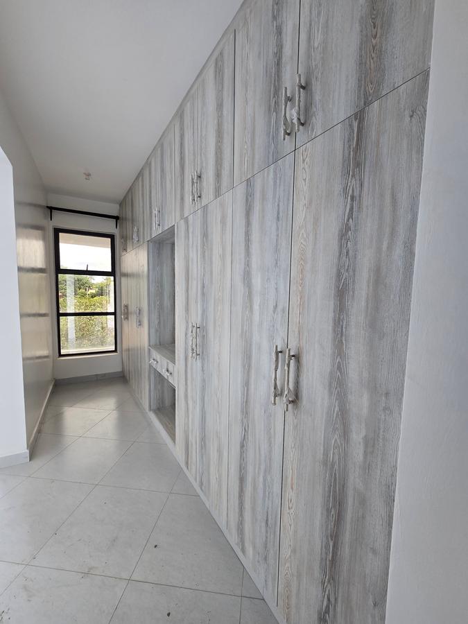 4 Bed Apartment with En Suite in Nyali Area - 15