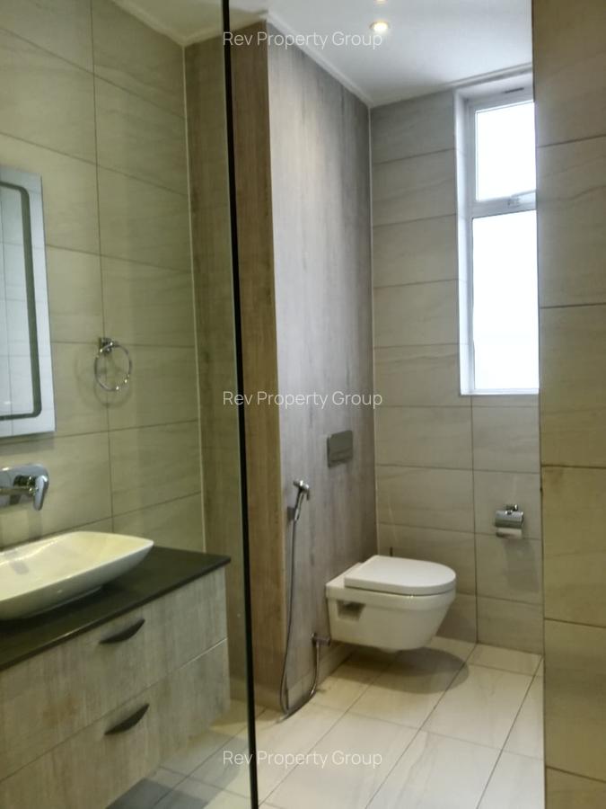 Serviced 2 Bed Apartment with En Suite in Westlands Area - 15