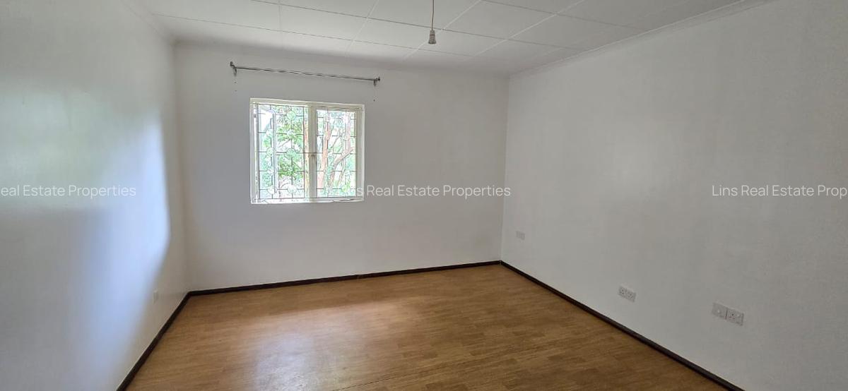 4 Bed House with En Suite in Kyuna - 13