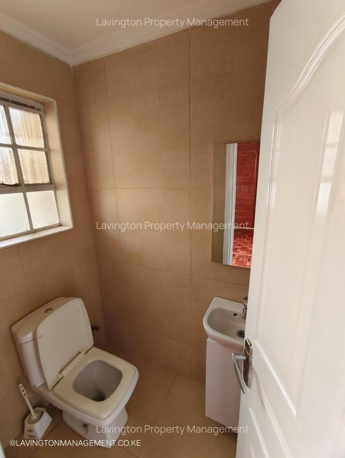 5 Bed Townhouse with En Suite at Lavington Green - 13