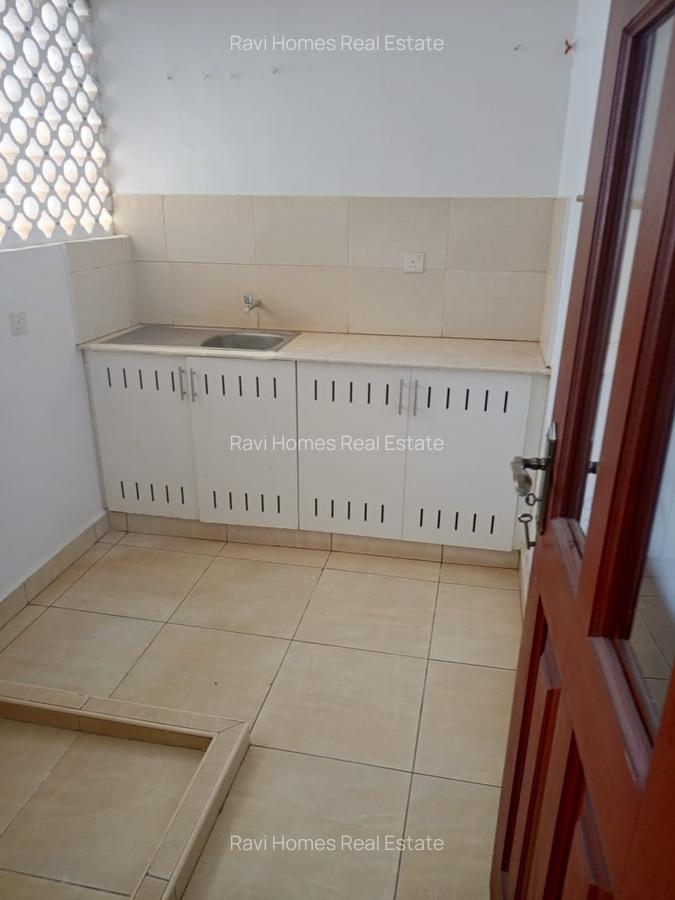 3 Bed Apartment with En Suite in Westlands Area - 20