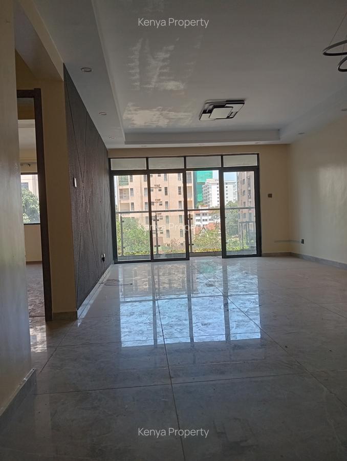 2 Bed Apartment with En Suite at Wood Avenue - 8