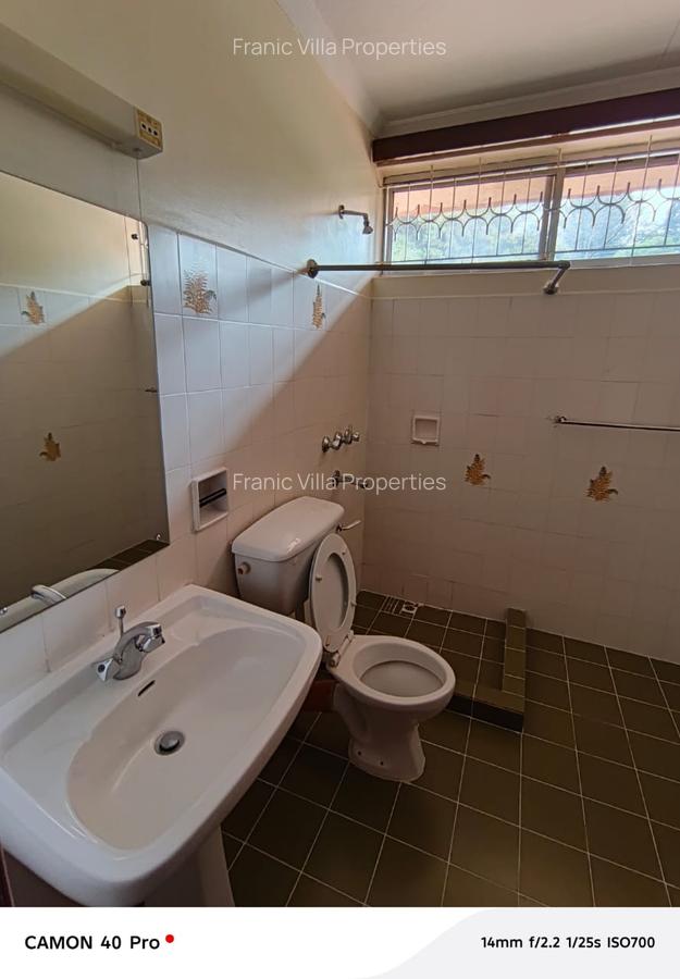 6 Bed House with En Suite at Nyari Central - 16