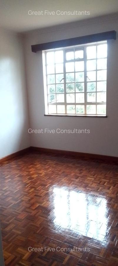 5 Bed Villa with En Suite in Runda - 11