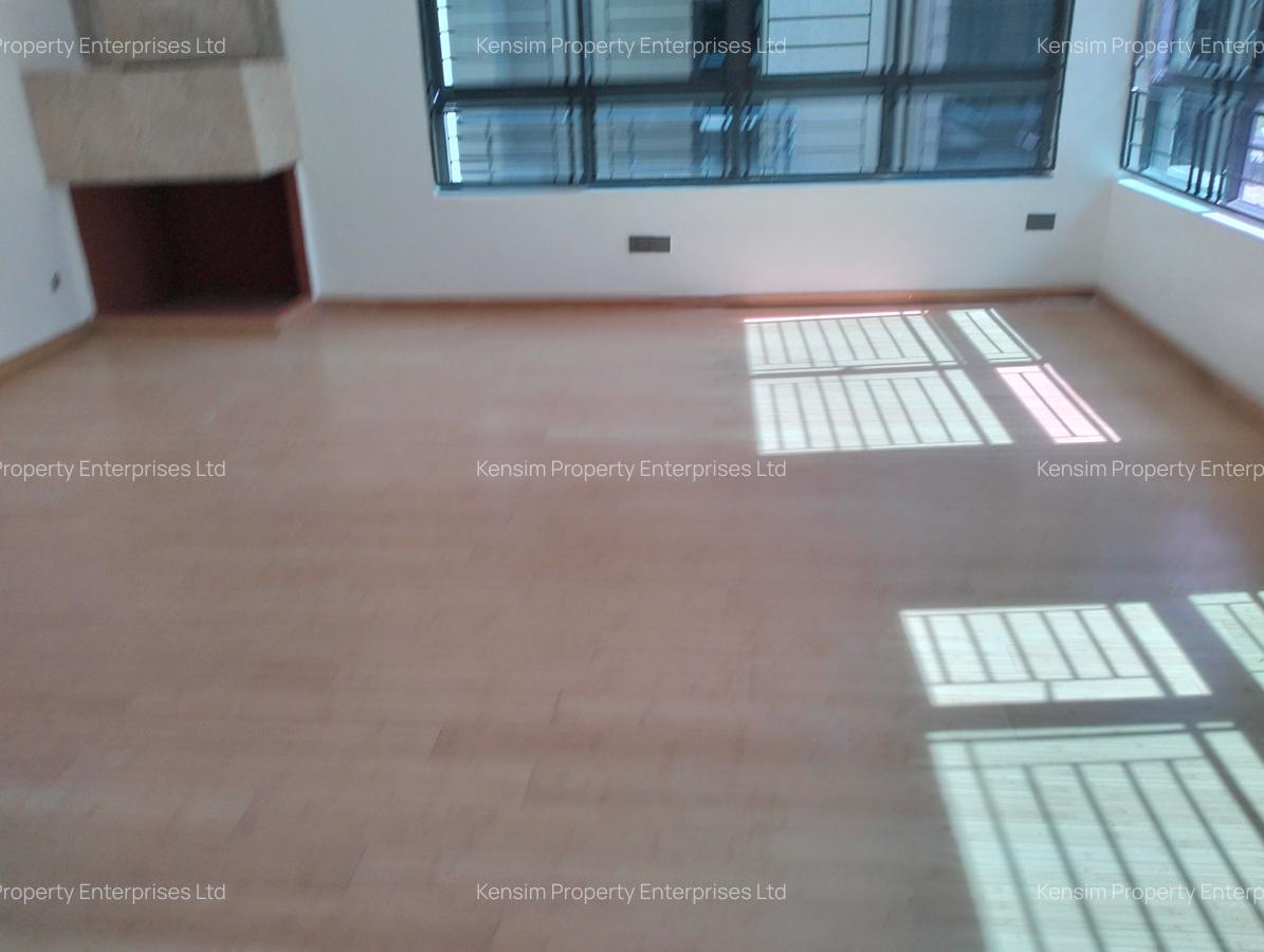 5 Bed Townhouse with En Suite in Lavington - 8