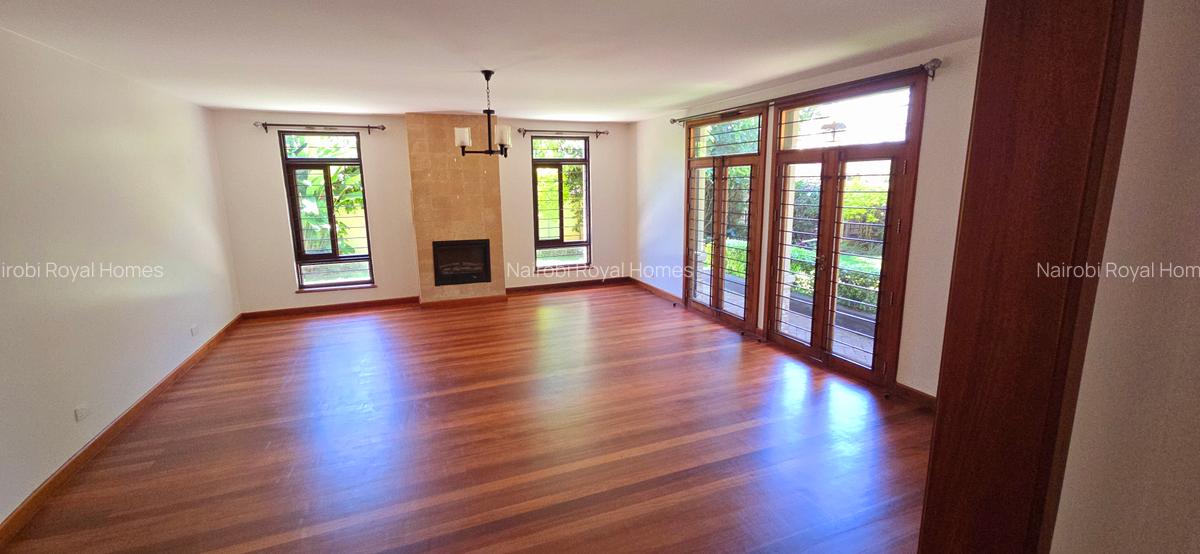 6 Bed Townhouse with En Suite at Lavington Green - 5