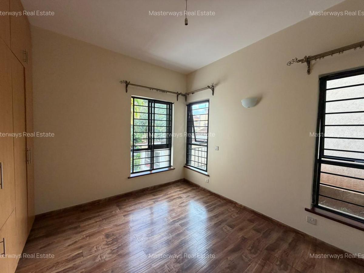 3 Bed Apartment with En Suite in Westlands Area - 17