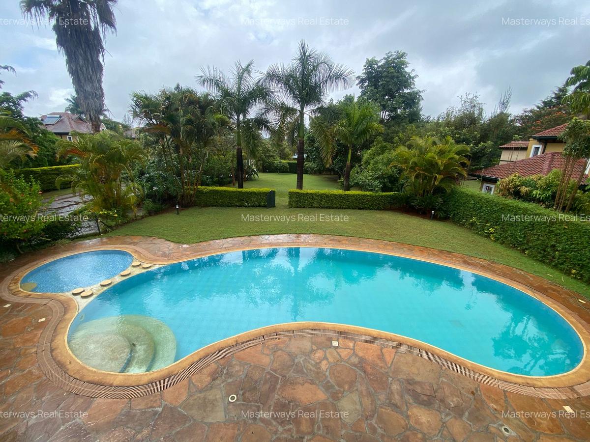 5 Bed Villa with En Suite in Runda - 16