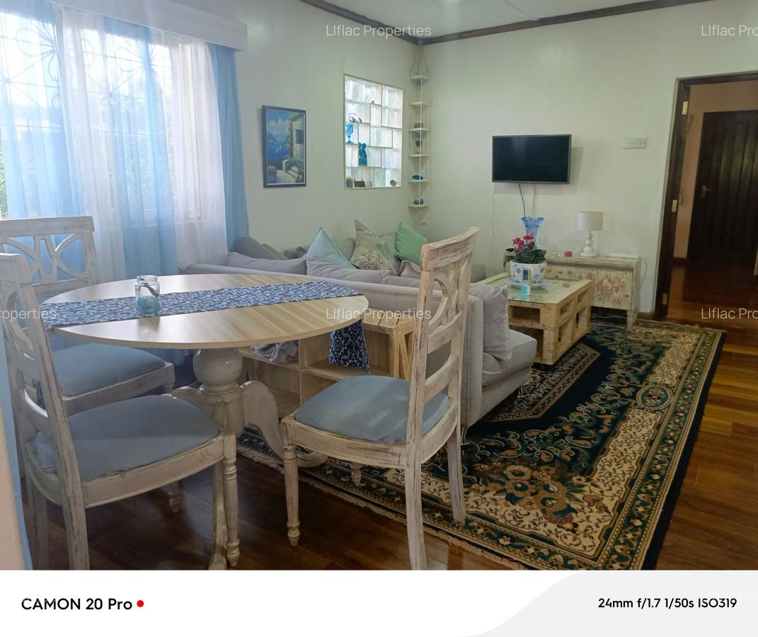 1 Bed House with Garden in Rosslyn - 4