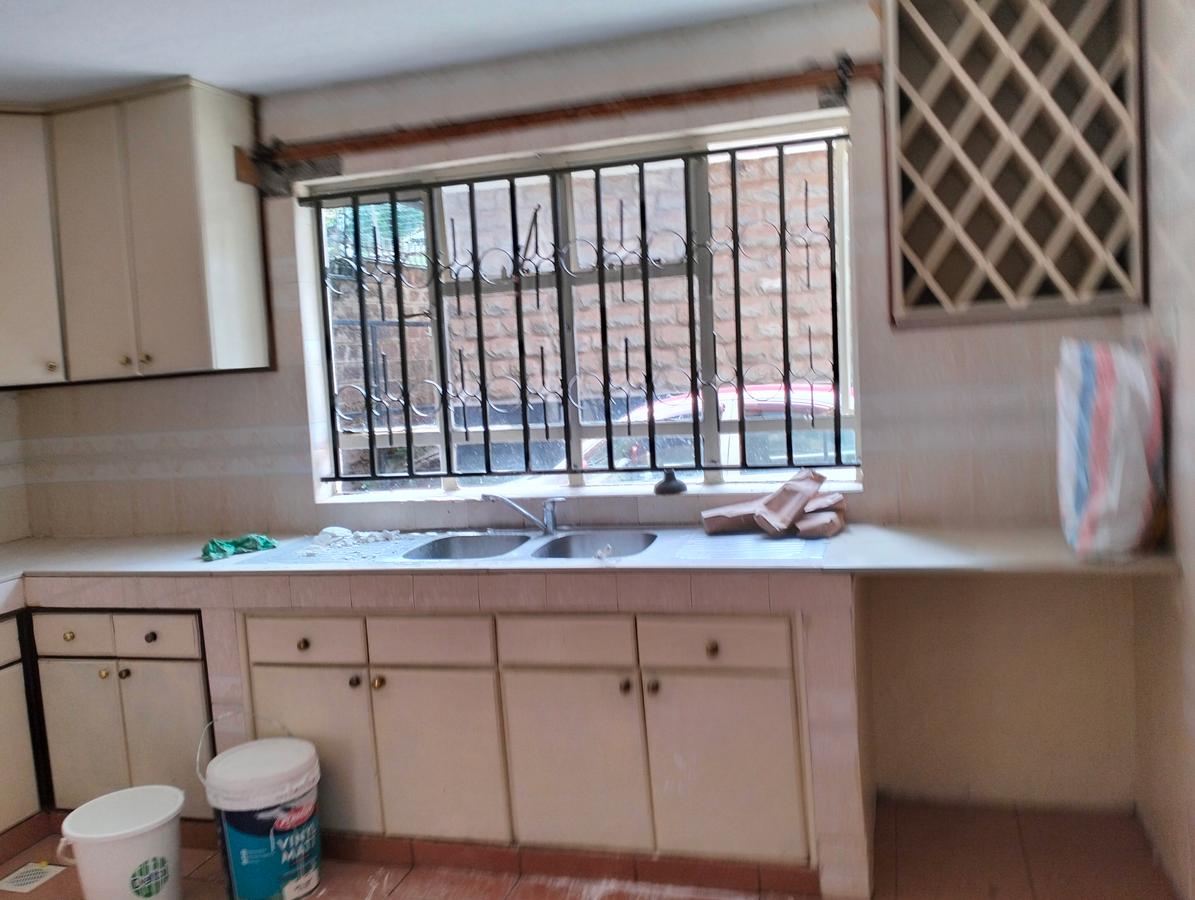 5 Bed Townhouse with Staff Quarters in Lavington - 8