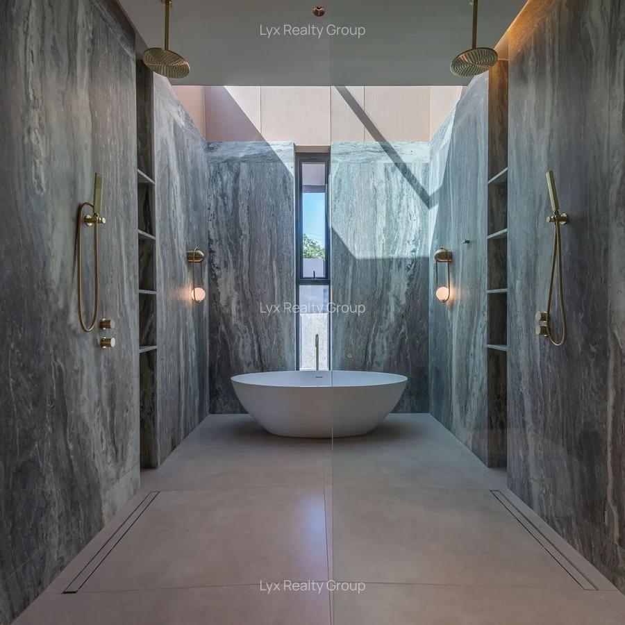 5 Bed Villa with En Suite in Kitisuru - 7