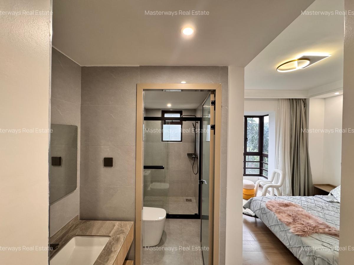 3 Bed Apartment with En Suite at Riverside Drive - 4