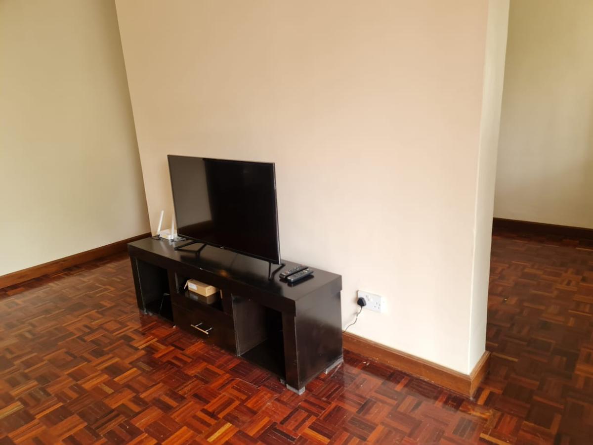 3 Bed Apartment with Swimming Pool in Kilimani - 19