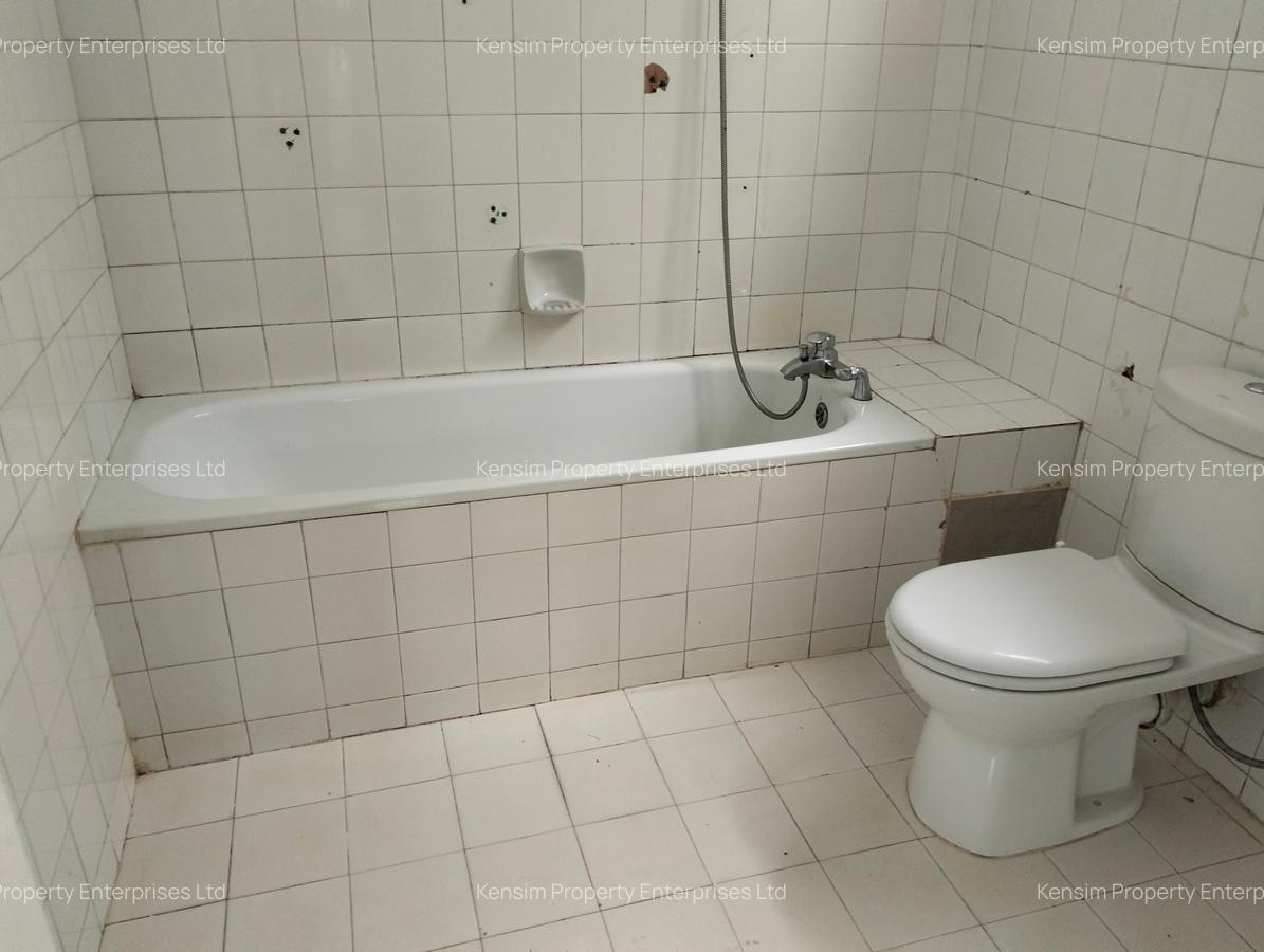 4 Bed Townhouse with En Suite in Lavington - 8