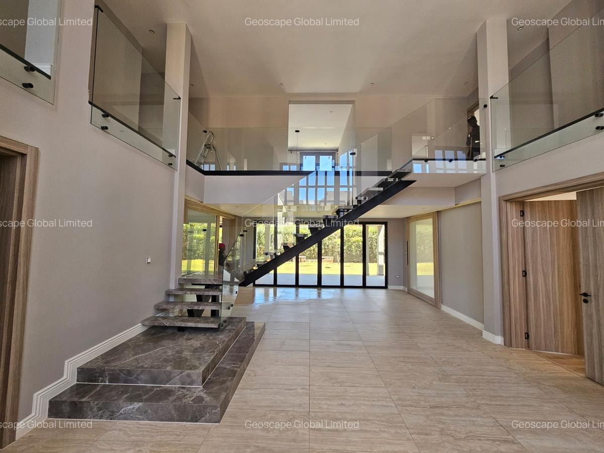 5 Bed Villa with En Suite in Runda - 5