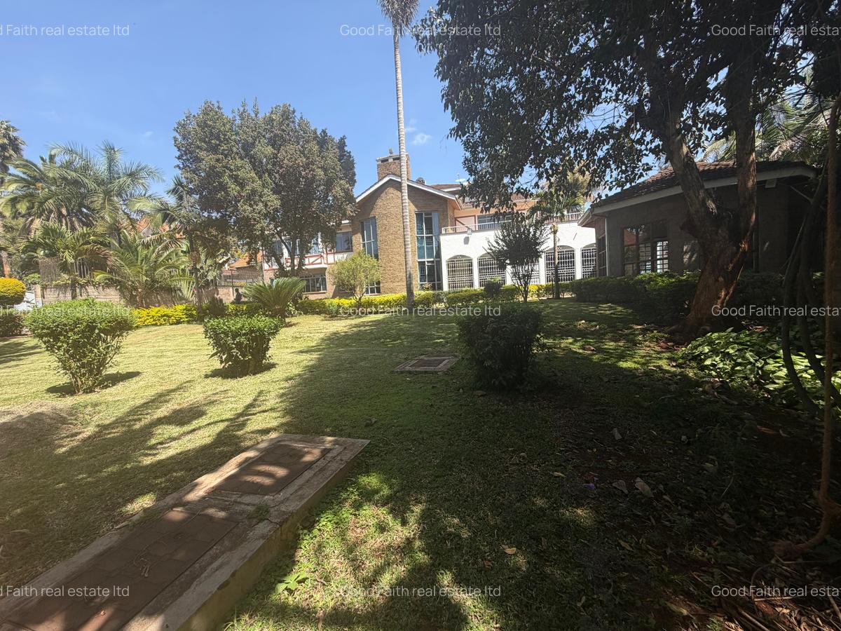 6 Bed House with En Suite in Runda - 19