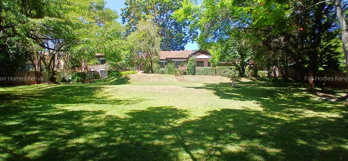 4 Bed House with En Suite at Lavington Green - 4