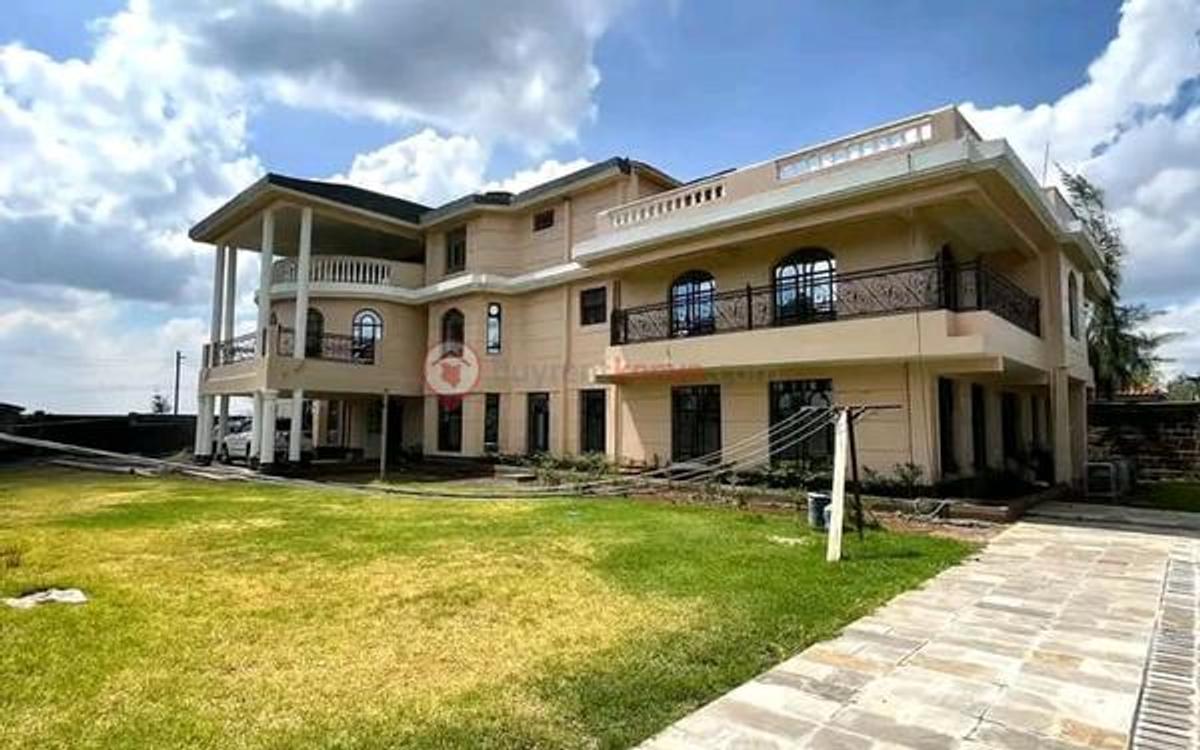 10 Bed Townhouse with En Suite at Hillcrest Road - 1