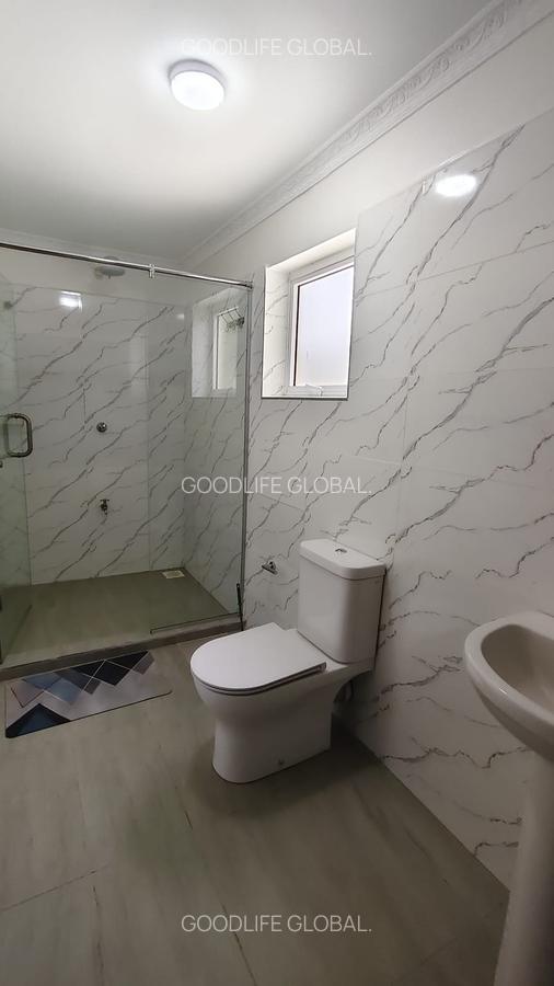 2 Bed House with En Suite at Nyari - 8