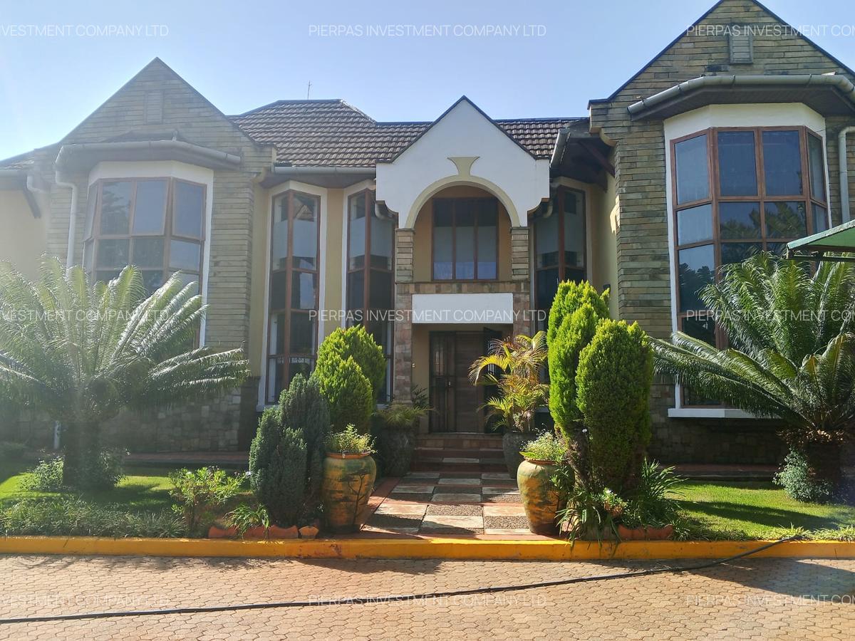 5 Bed Townhouse with En Suite in Runda - 1