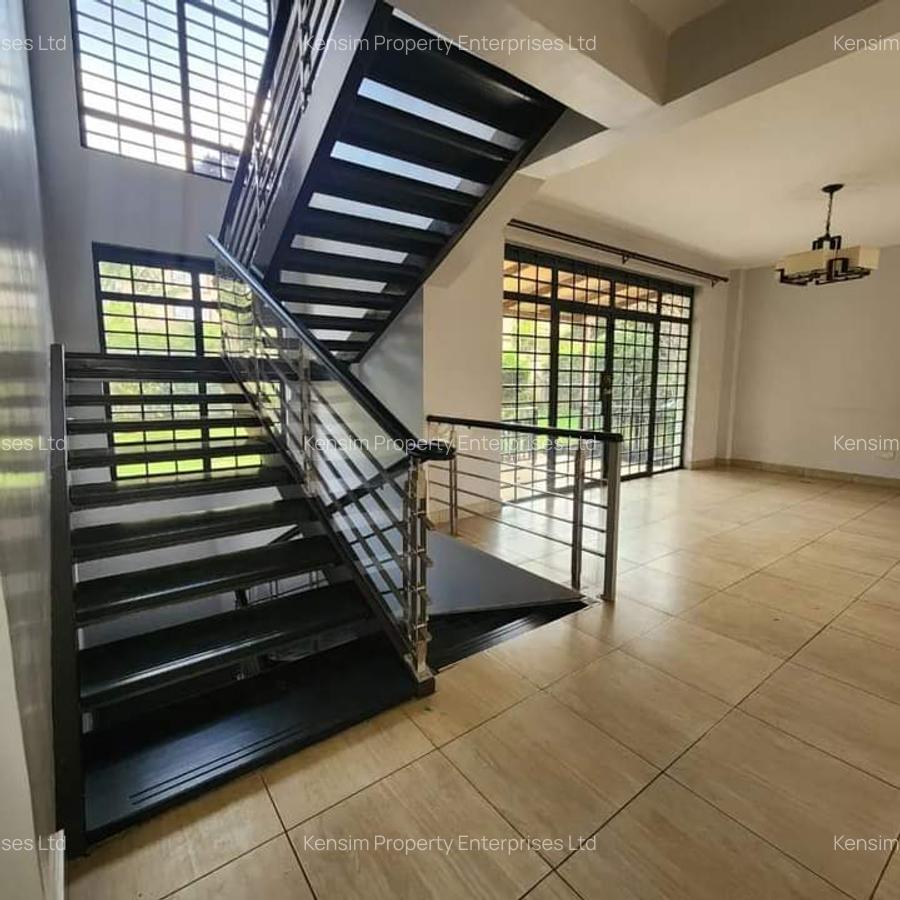 4 Bed Townhouse with En Suite in Runda - 12