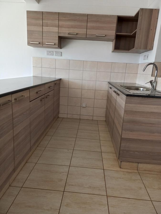 2 Bed Apartment with En Suite in Naivasha Road - 4