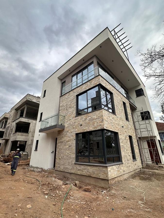 4 Bed Townhouse with En Suite in Lavington