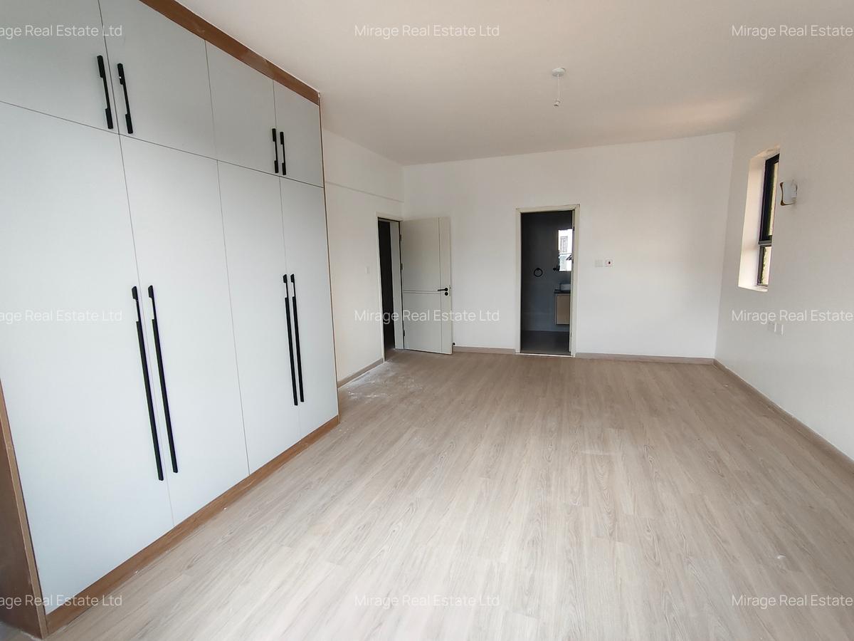 5 Bed Apartment with Staff Quarters in Parklands - 12