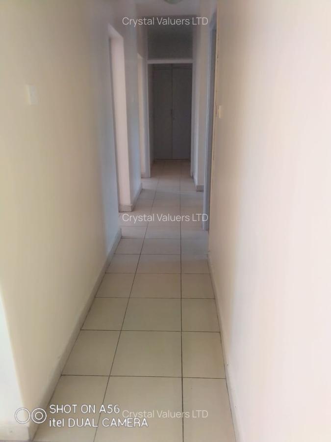 3 Bed Apartment with En Suite in Parklands - 12